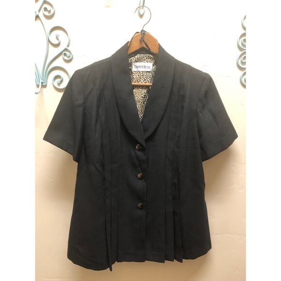 Black blouse with leopard buttons. Danny & Nicole. Size 14 - Picture 1 of 5